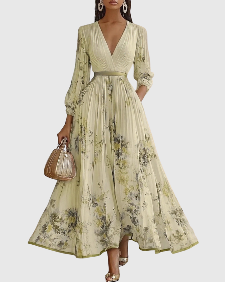Rowella — full length view