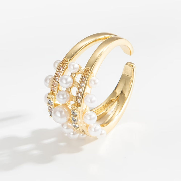 Ring displayed on a jewellery stand