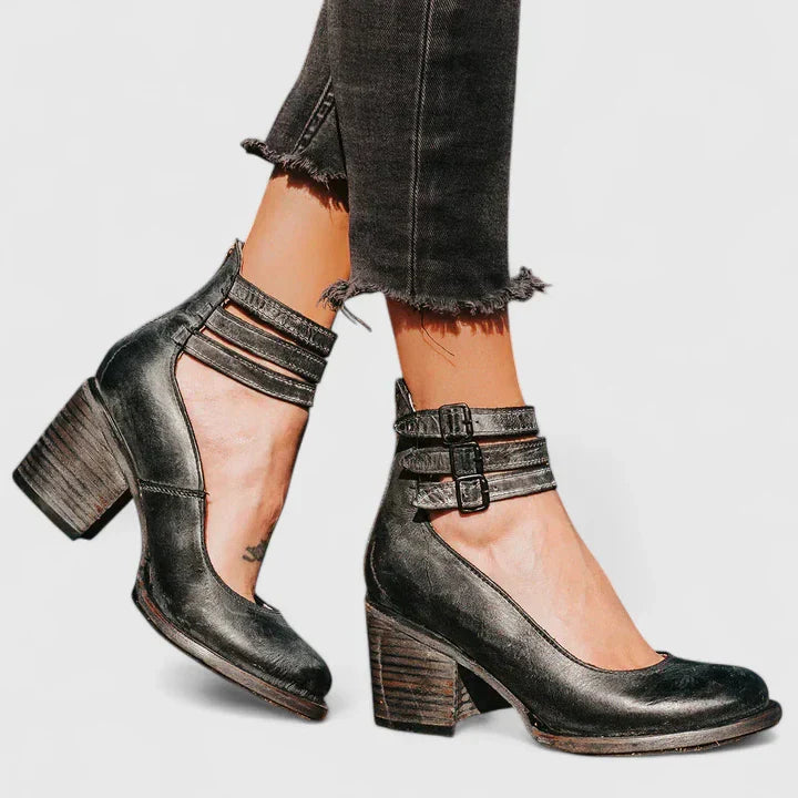 Janelis Elegant Heels — detail view