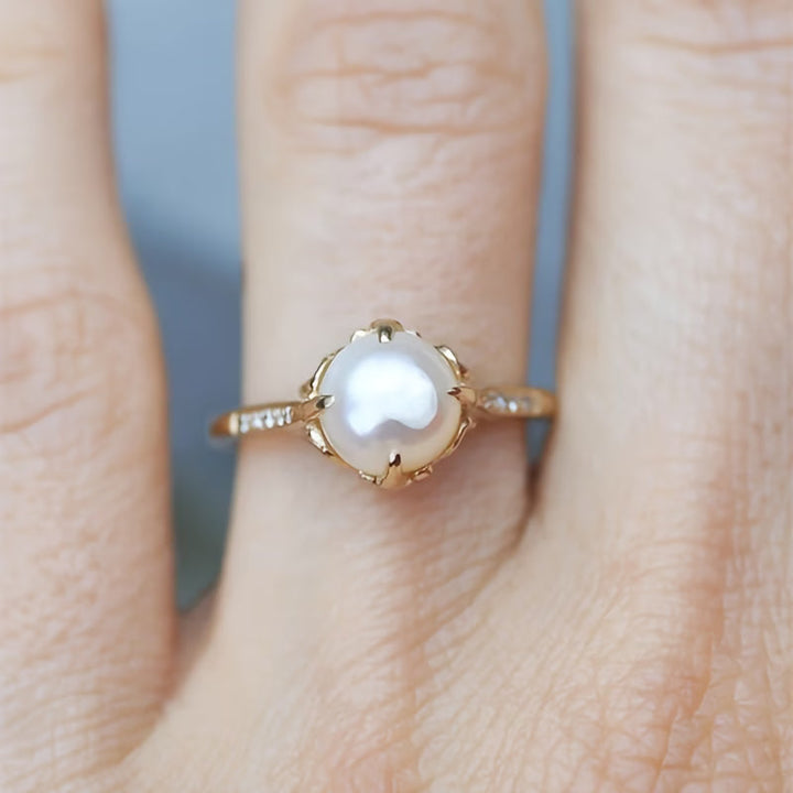 Close-up of the crystal detailing around the pearl