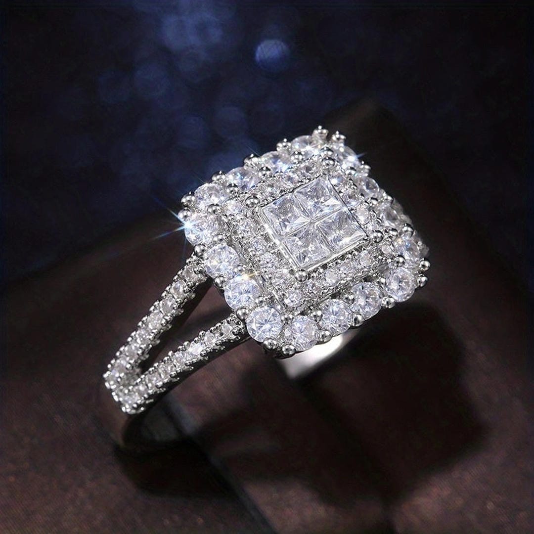 Main shot of the square zirconia wedding ring