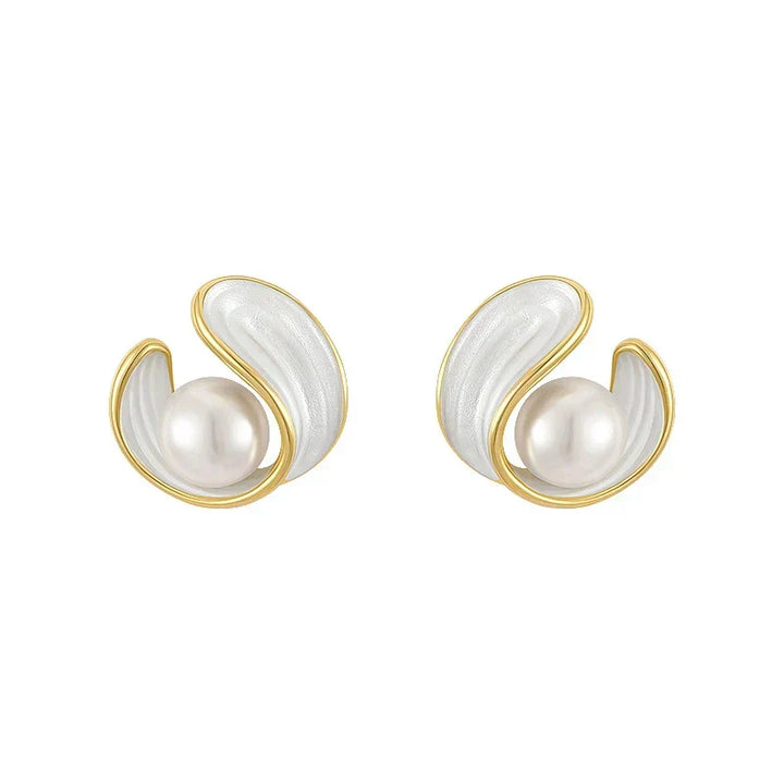 Luxury Earrings with White Opal and Pearls in Gold