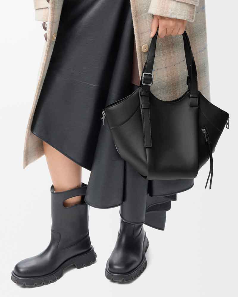 Women’s City Travel Cowhide Hammock Bag