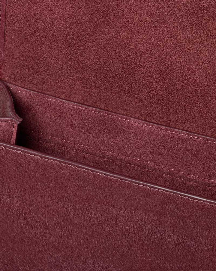 Women’s Minimal Chic Flap Crossbody Bag