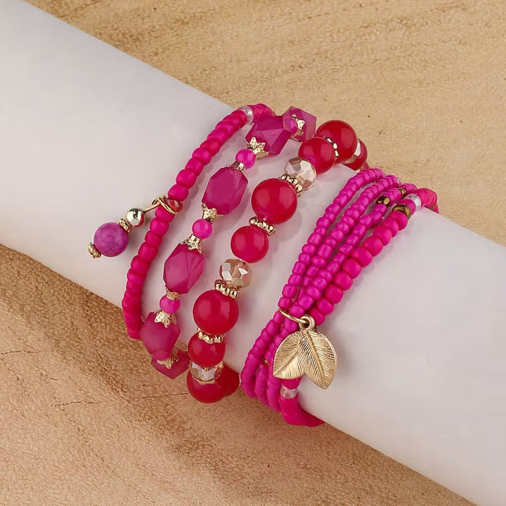 Detail of the clasps and pearl strands