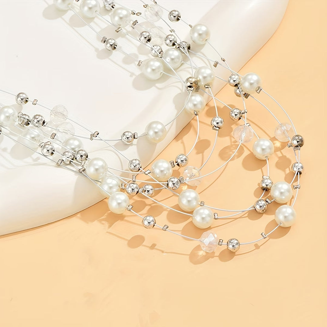 Detail of the clasp and layering chain