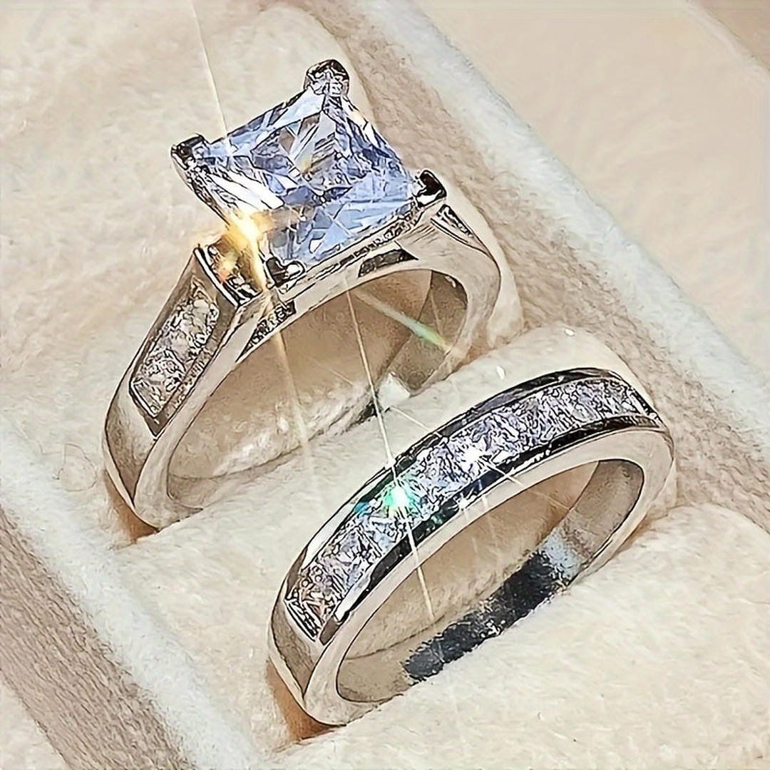 Close-up of the square zirconia stone