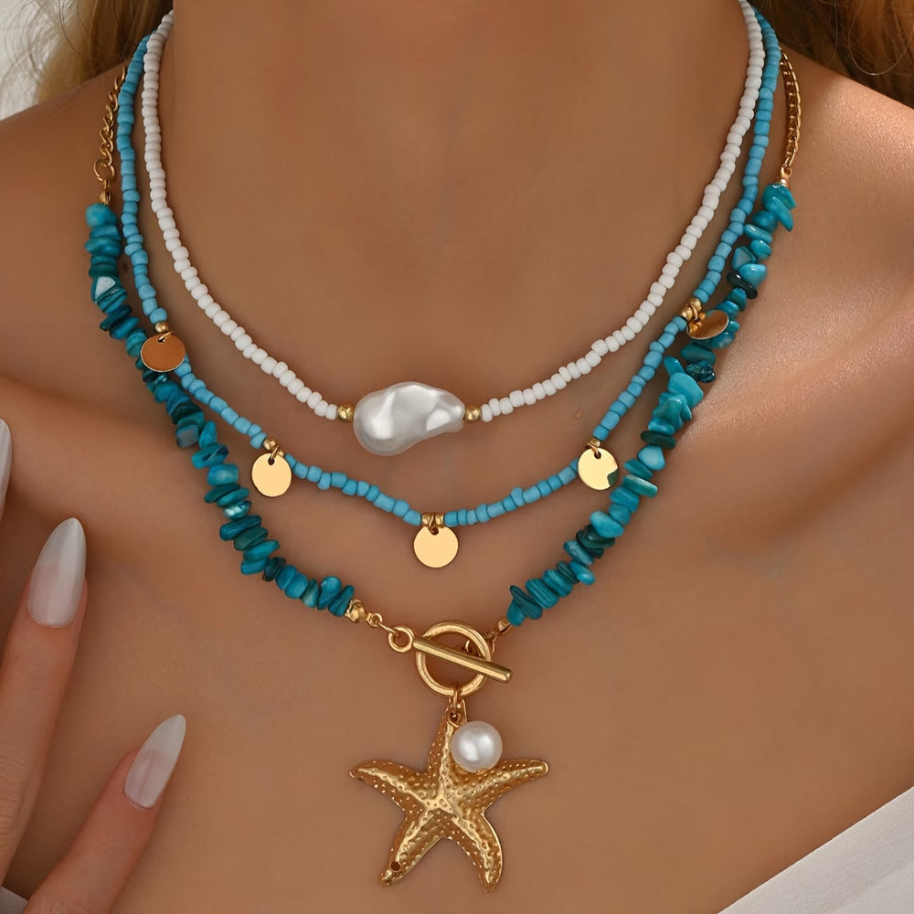 Close-up of the alternating pearl and turquoise beads