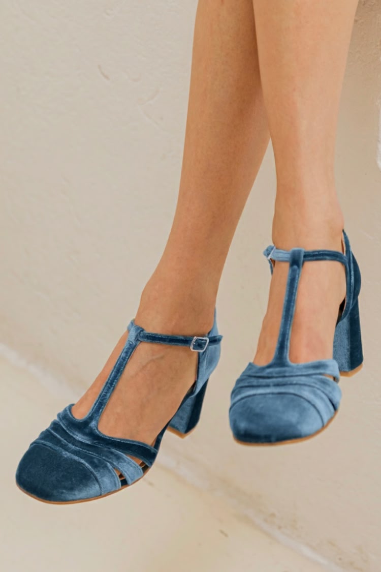 Shoe With T-Bar And Stable — back view