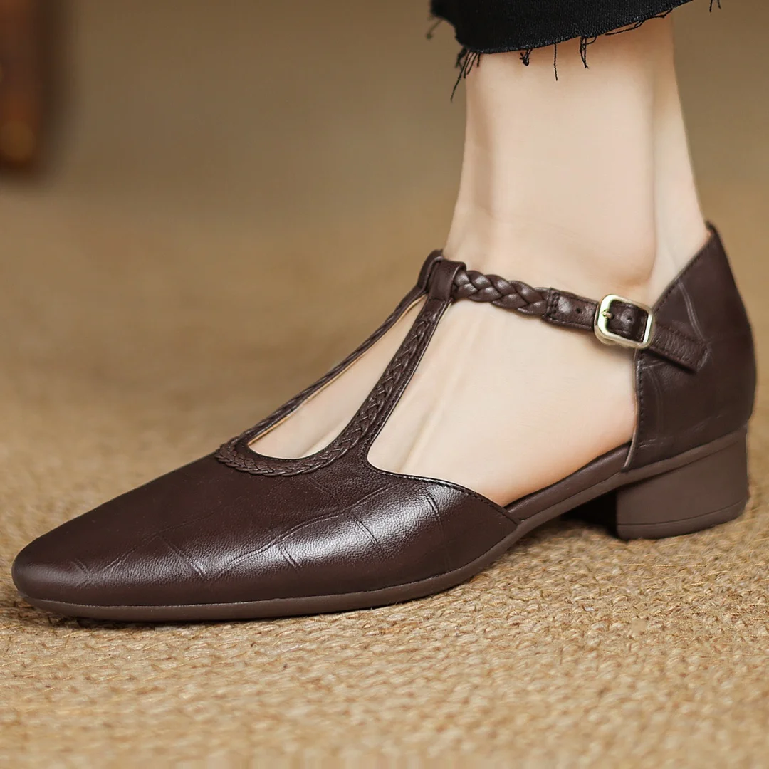 Clara Orthopedic Leather Mary Jane Shoes — close-up detail