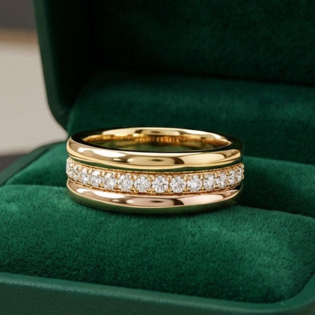 Close-up of the paved zircon detail