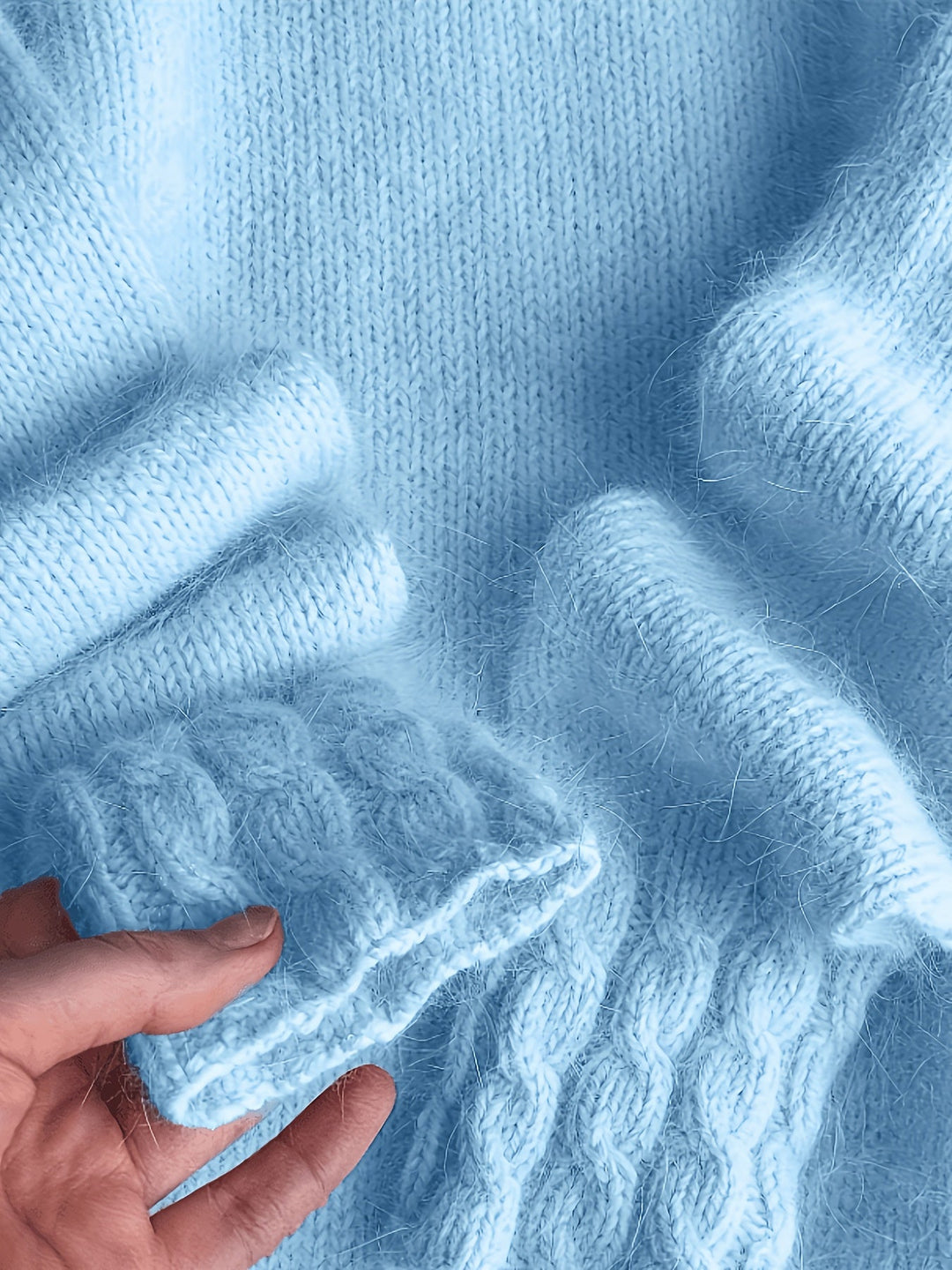 Marisienne | Women's Alpaca Wool Cable Knit Turtleneck Sweater