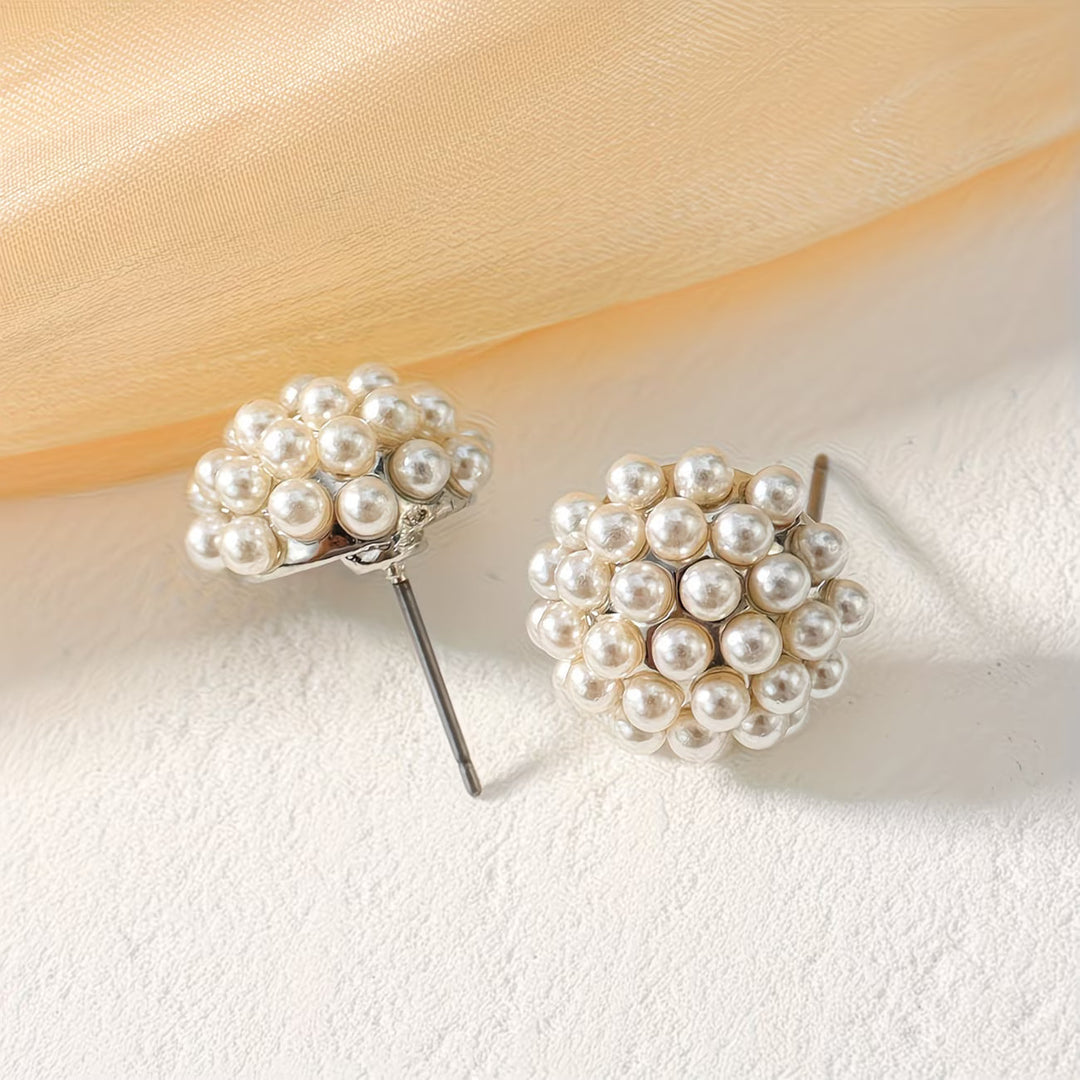 Close-up of the smooth domed pearl surface