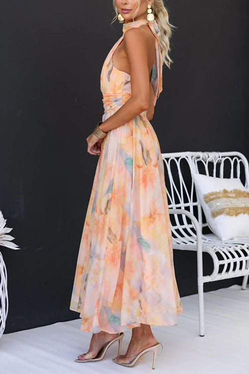 Halter - Maxi Dress with Print — close-up detail