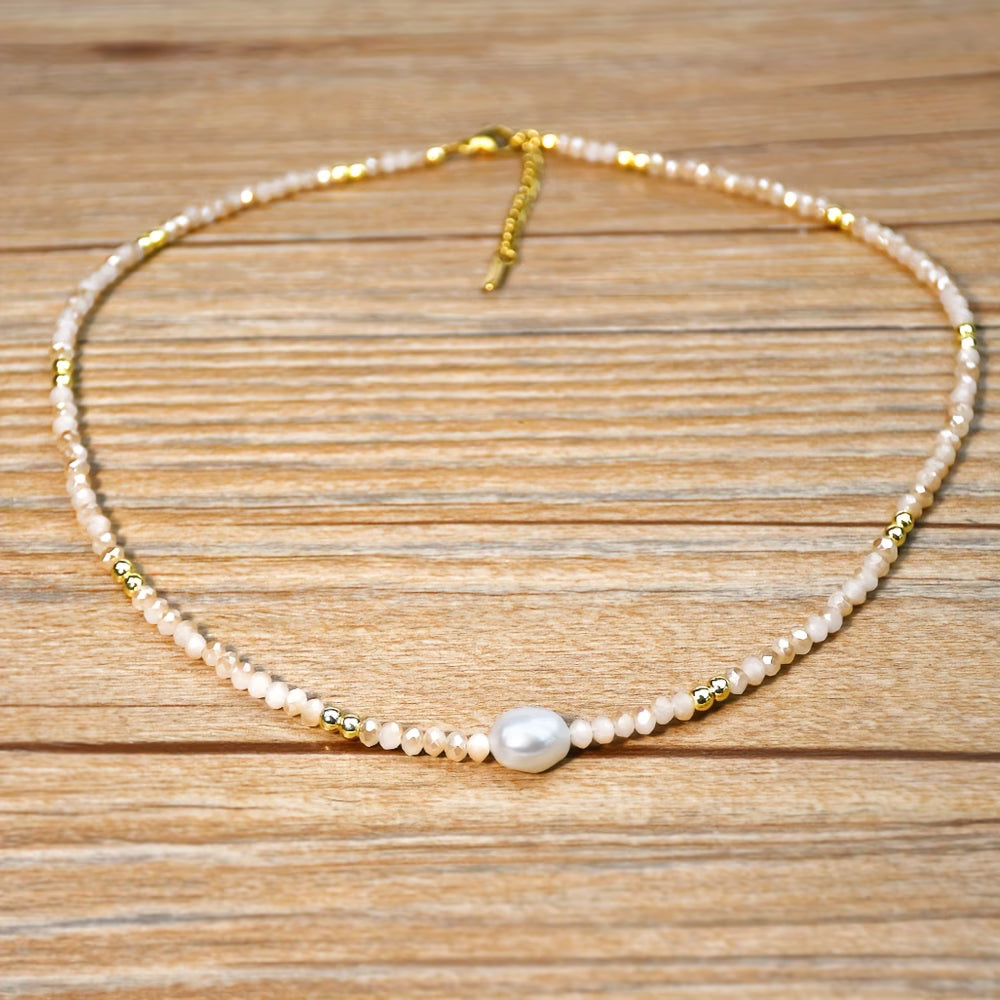 Close-up of the single pearl strand and clasp