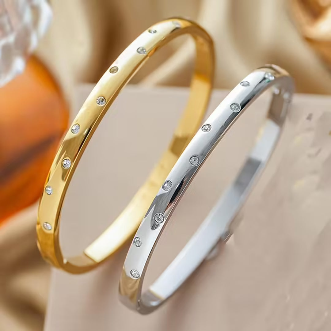 Bracelet worn on a model's wrist