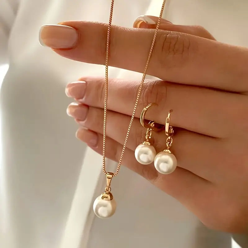 Close-up of the pearl strands and clasp detail