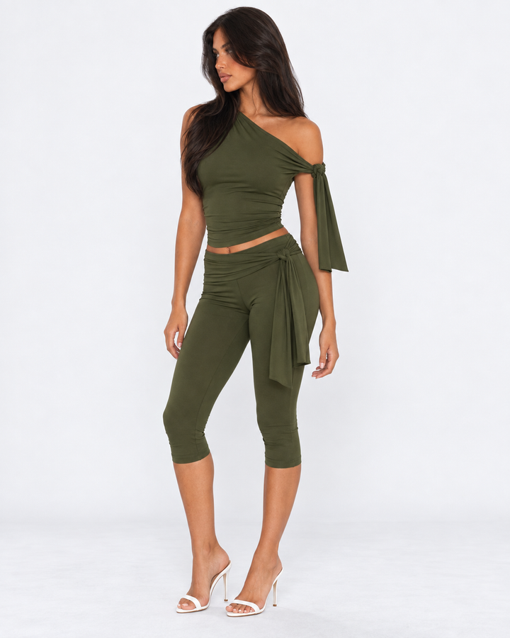 It Girl Capri Set