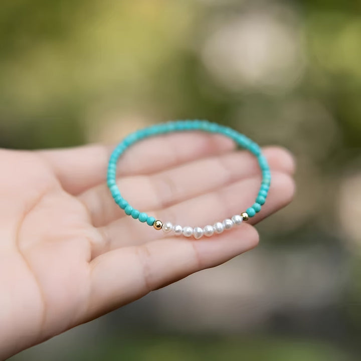 Detail of the clasp and bead finish