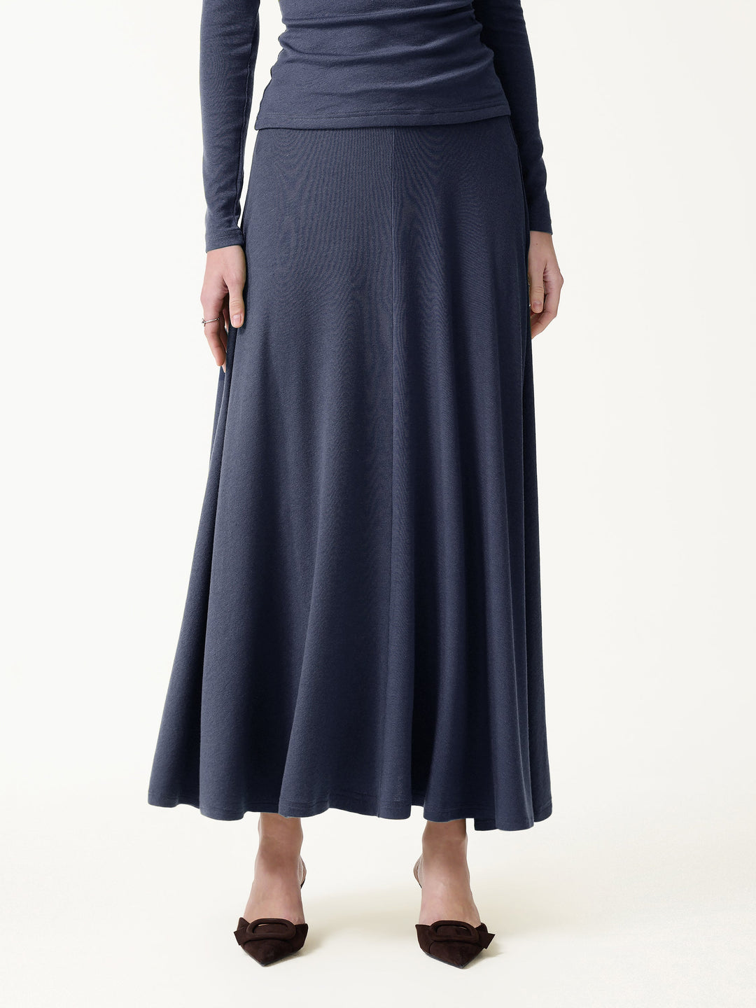 2Pcs Set LiteWarm Surplice Ruched Top & Blend Mid-Rise Umbrella Maxi Skirt