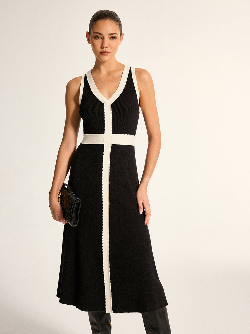 Contrast Trim Sleeveless V‑Neck Knit Midi Dress — women's sweater dresses, back view