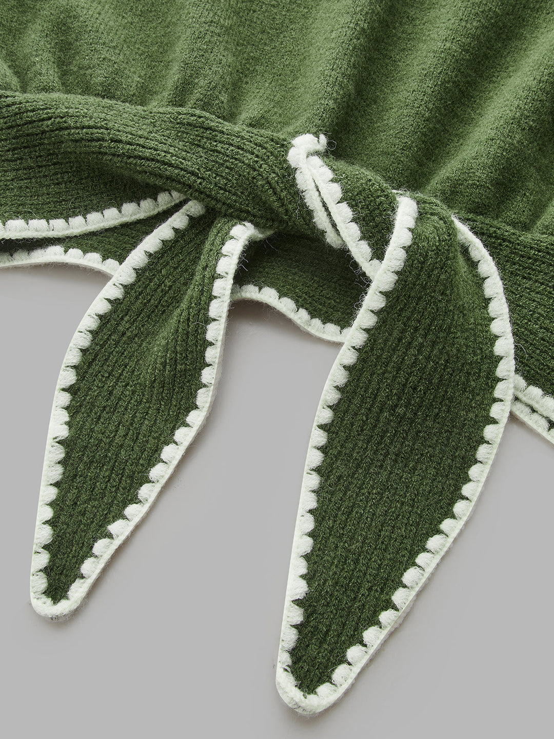 Contrast Trim Tie-Front Cropped Knit Sweater