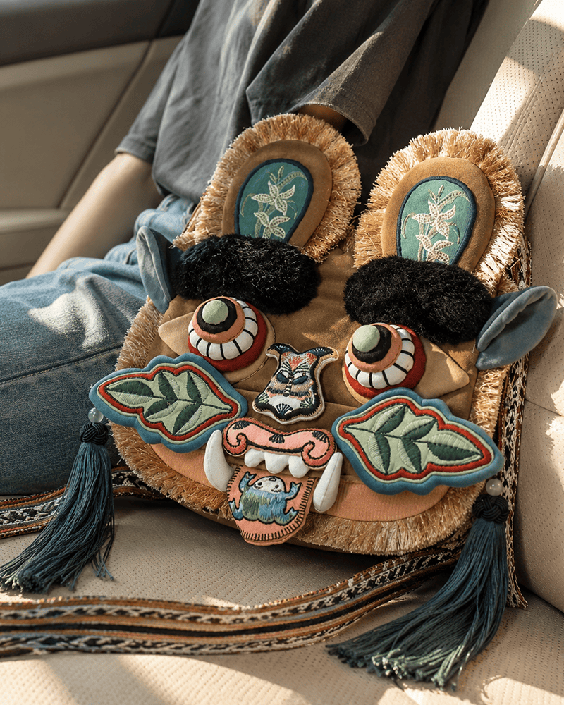 Embroidered Tiger Head Crossbody Bag