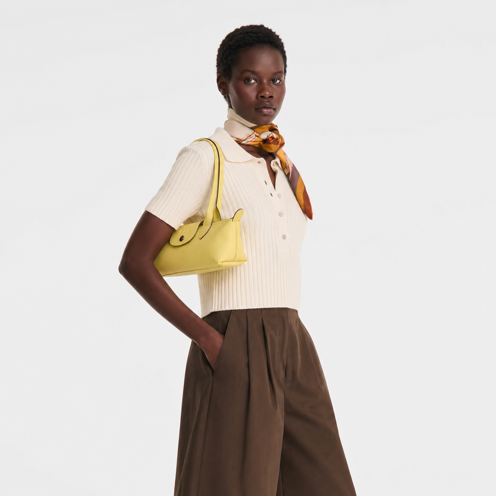 Le Pliage Xtra M lime yellow-green leather bag – side profile