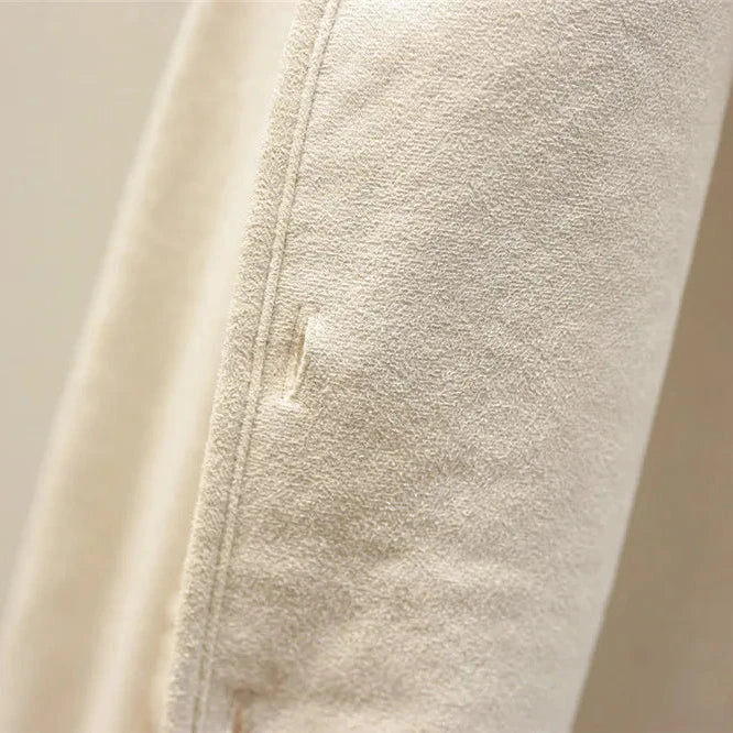 Layla Elegant Vest — detail view