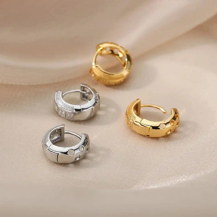 Side angle showing the hoop shape