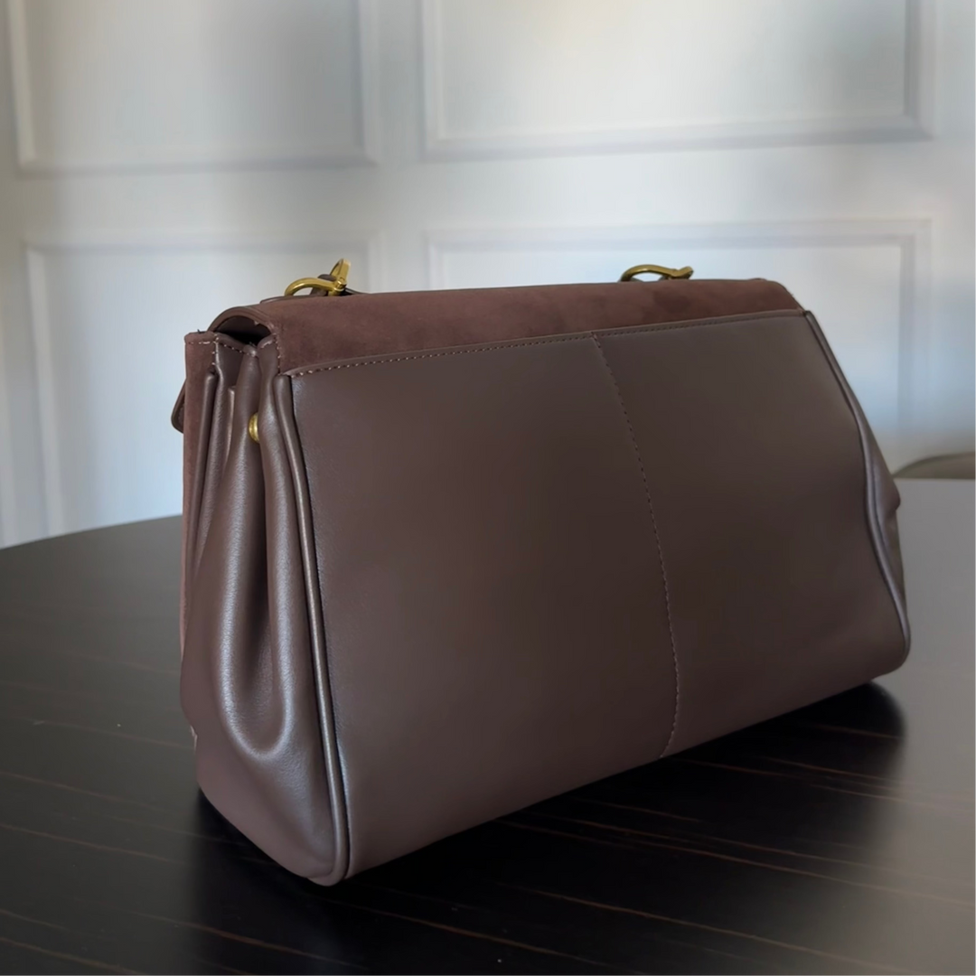 ARIA | Genuine Leather — women's leather handbag, close-up of the fabric and handles