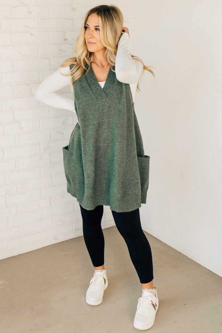 Scarlett Stylish Long Sweaters with Pocket — close-up view