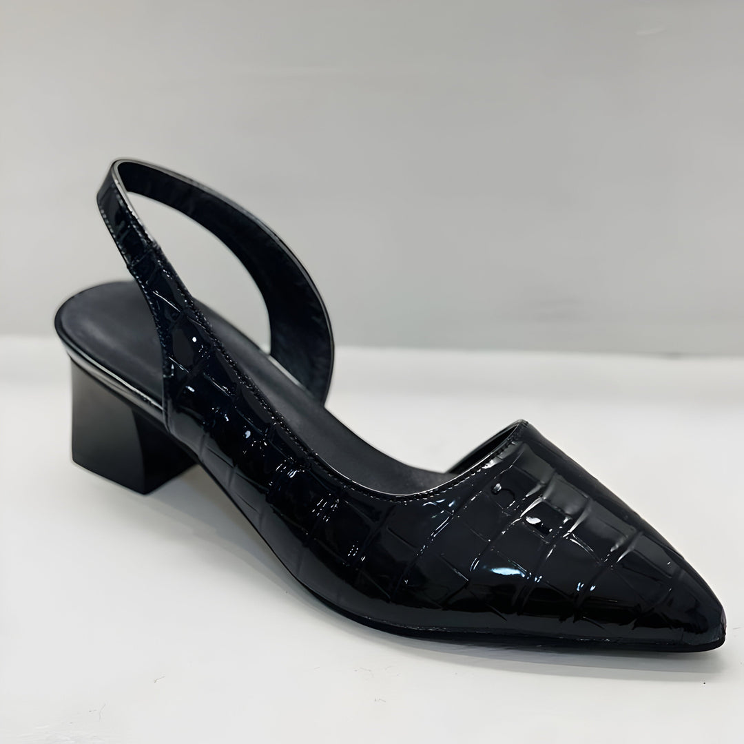 Wynn Orthopedic Wide-Toe Heels — close-up detail
