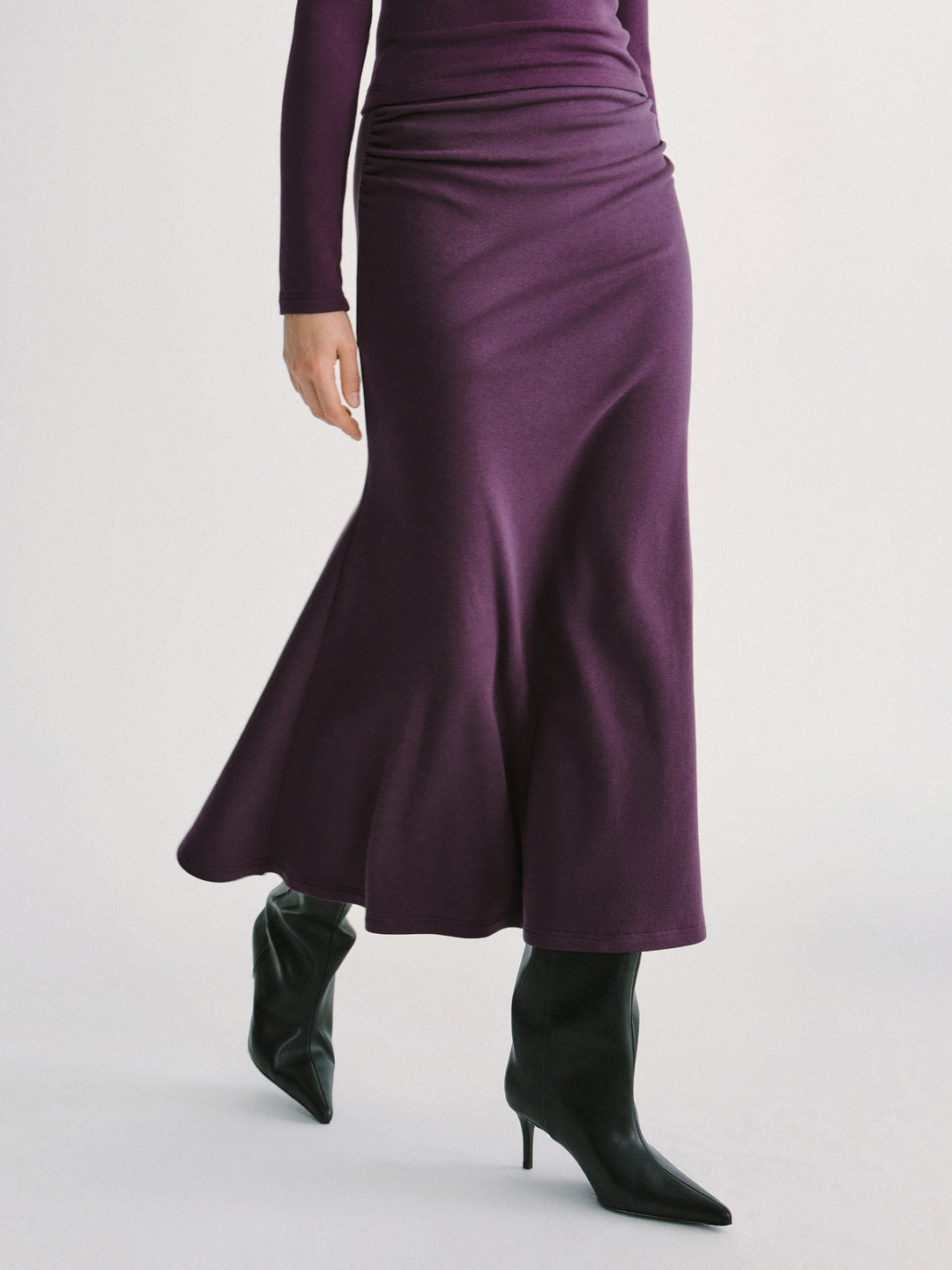 2Pcs Set Boatneck Built-In Bra Top 2.0 & Mid-Rise Ruched Flared Midi Skirt