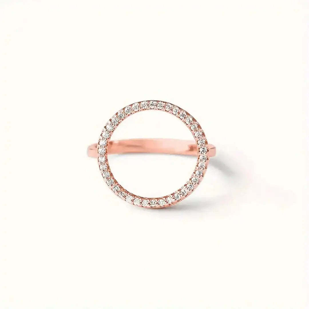 Ring displayed on a jewellery stand