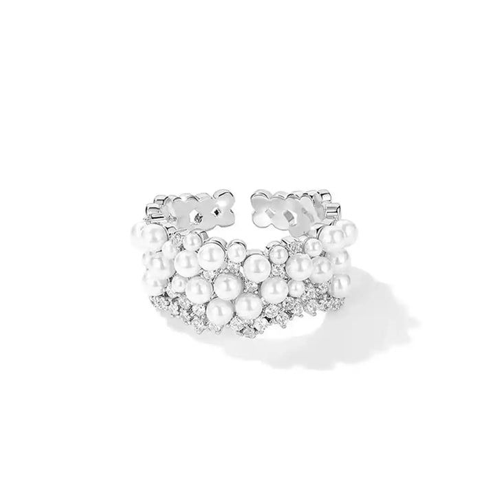 Close-up of the pearl and zirconia setting