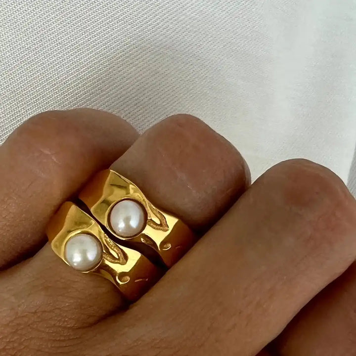 Main shot of the vintage gold pearl statement ring