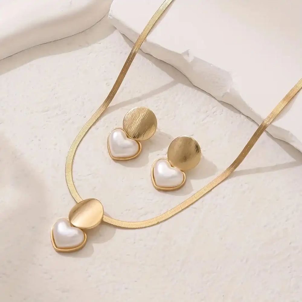 Set worn on a model
