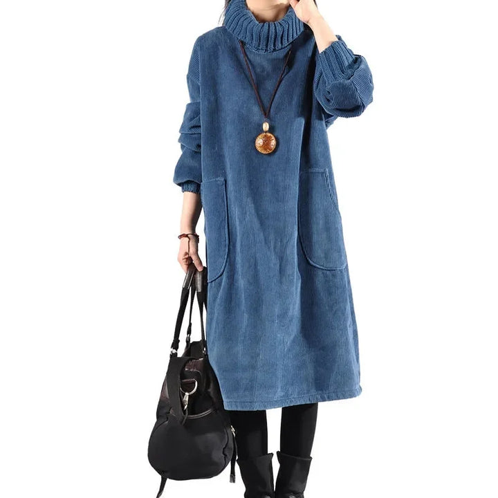 Marilyn ultra-soft turtleneck maxi dress – side view fitted silhouette