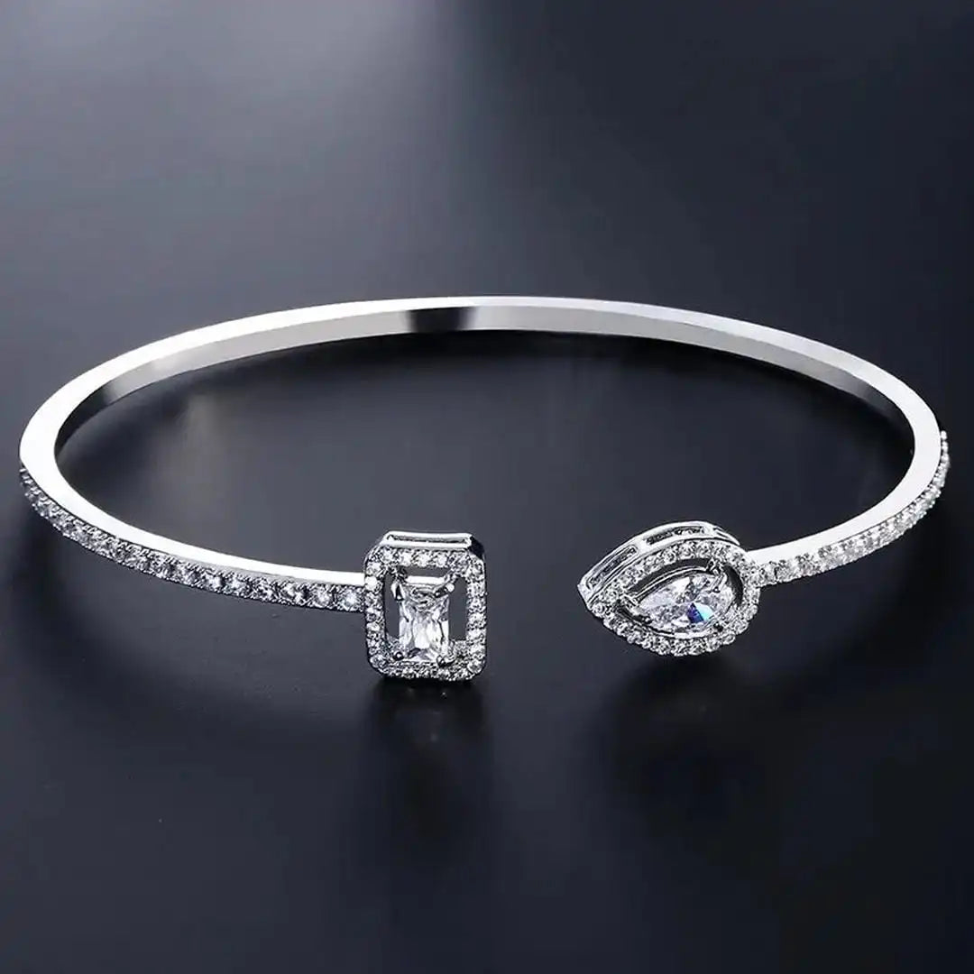Bracelet displayed on a jewellery stand