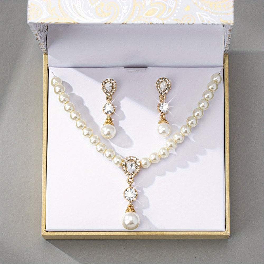 Close-up of the round pearls used in the necklace