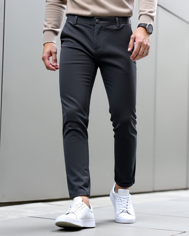 Everyday slim chinos in black, lifestyle shot
