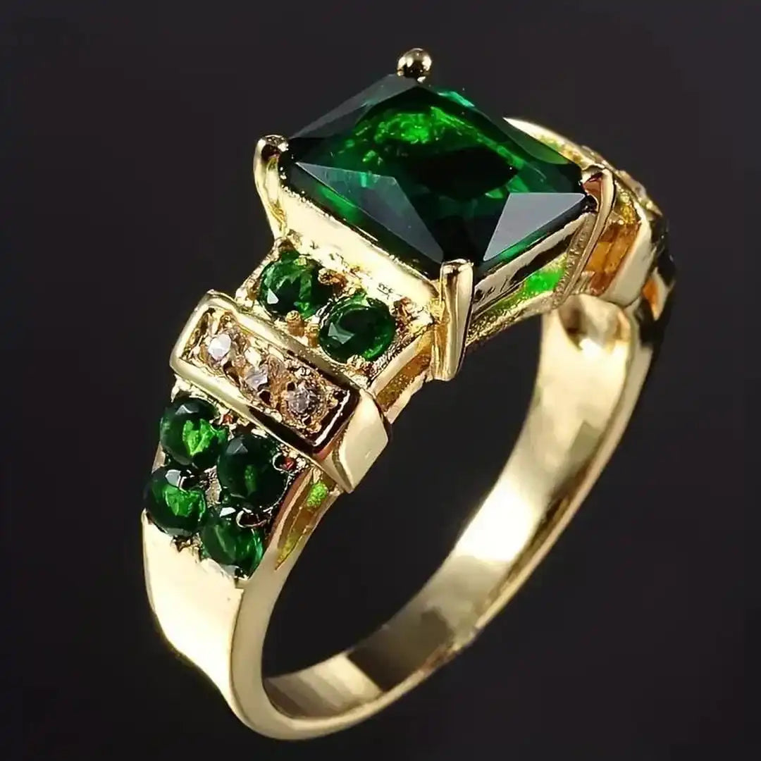 Main shot of the exquisite emerald ring
