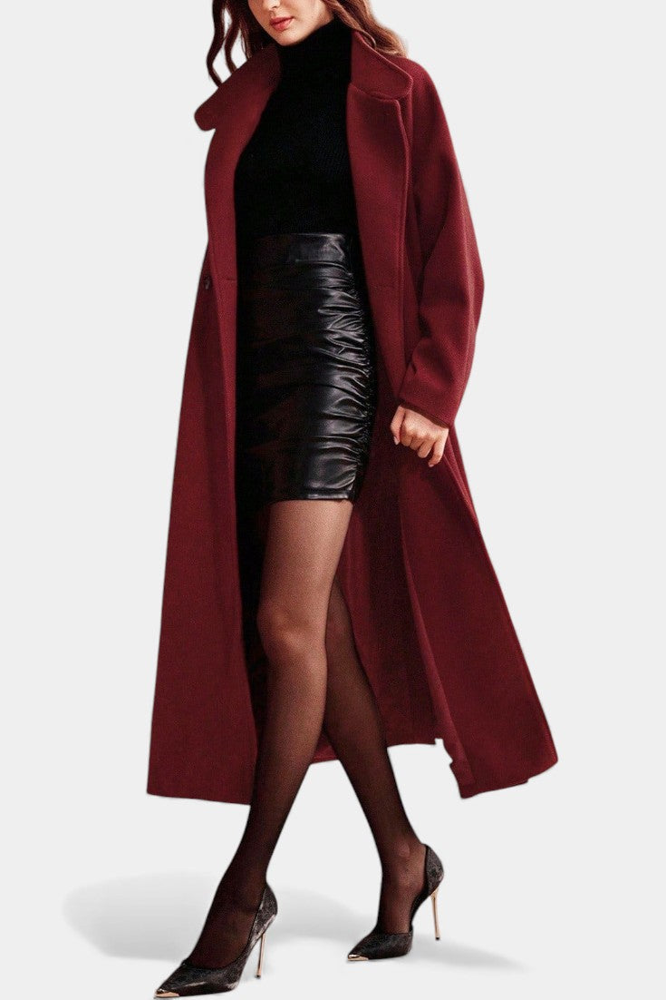 Zyana coat three-quarter view model outfit
