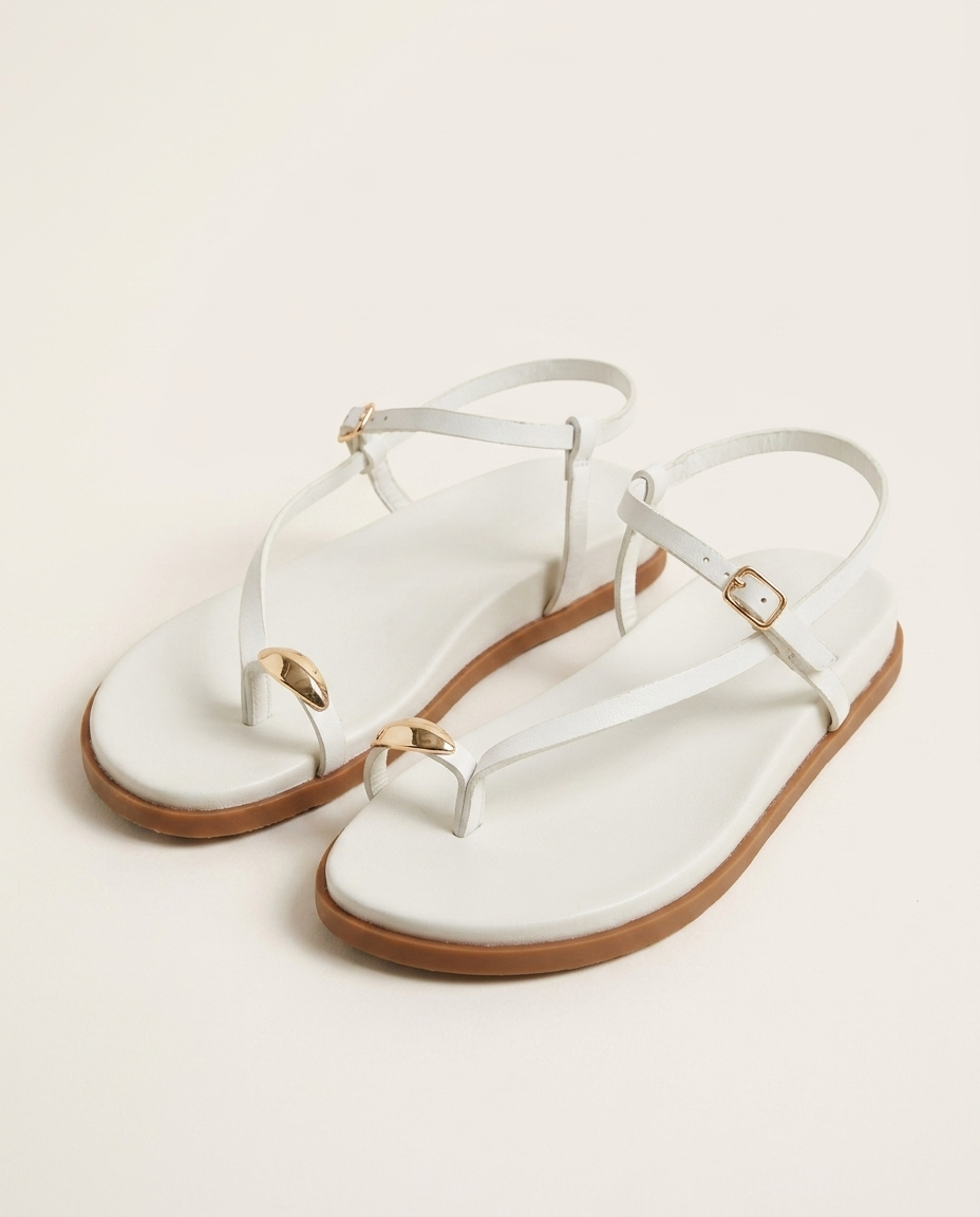 Matisse | Flat Sandals with Toe Ring Detail