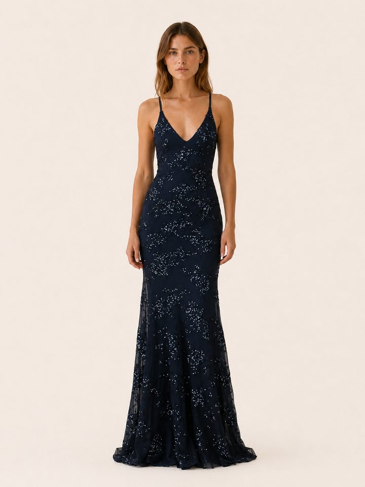 Wine Red Sequin Maxi Dress with Fitted Silhouette – detail view
