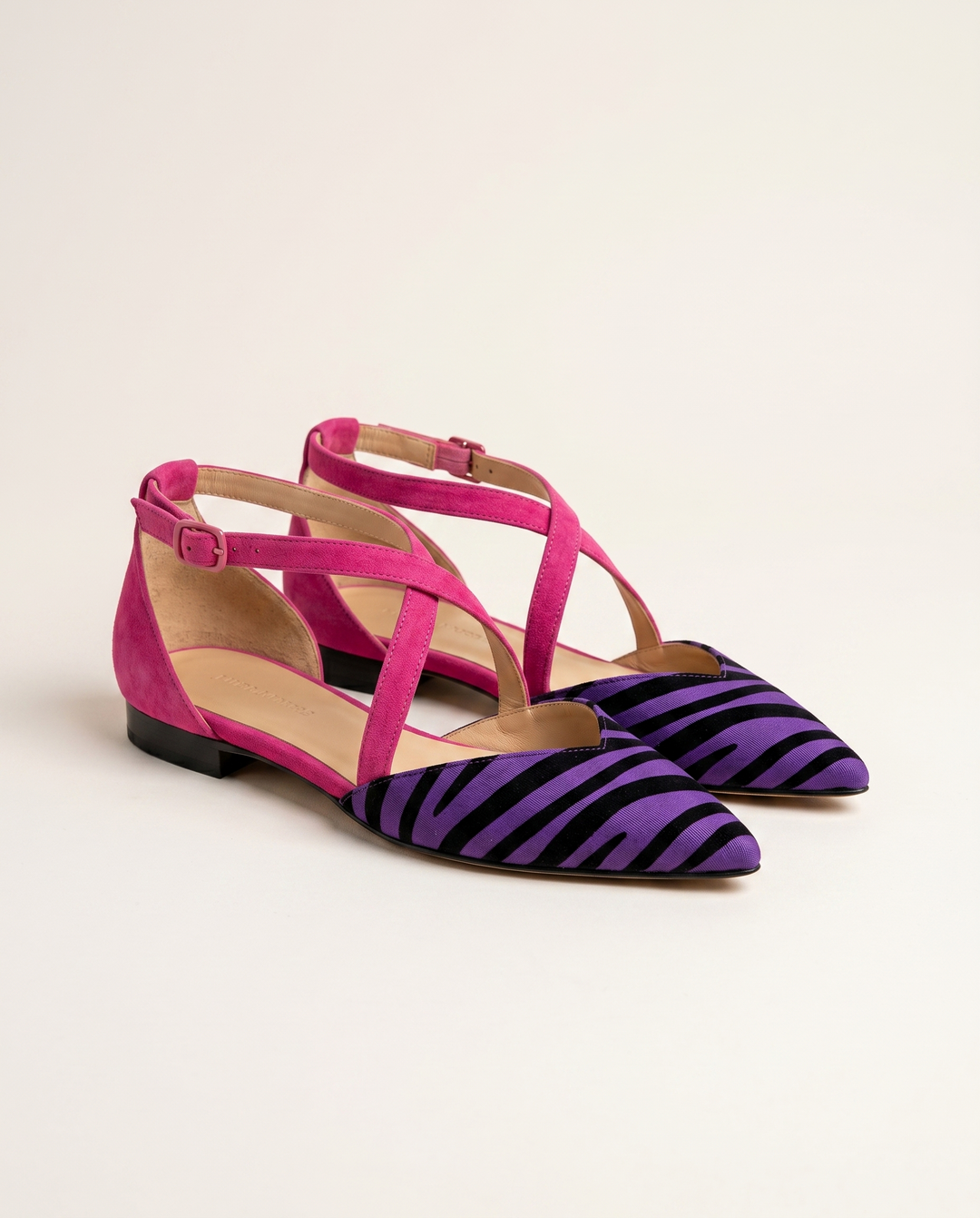 Rowena | Flat Sandals with Crossed Ankle Straps