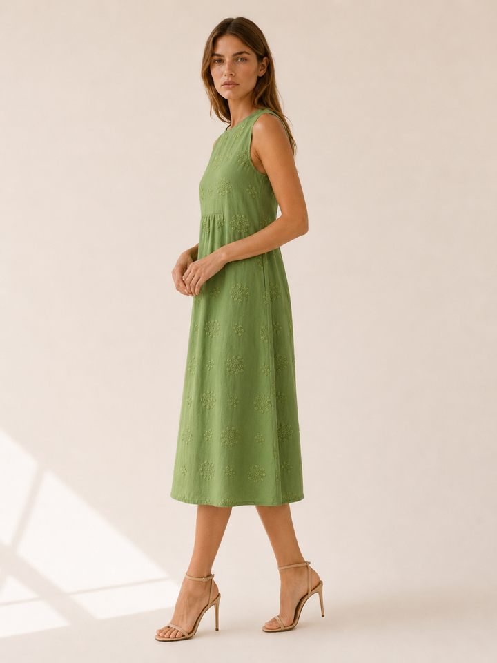 Green Textured Midi Dress with Round Neck – side view